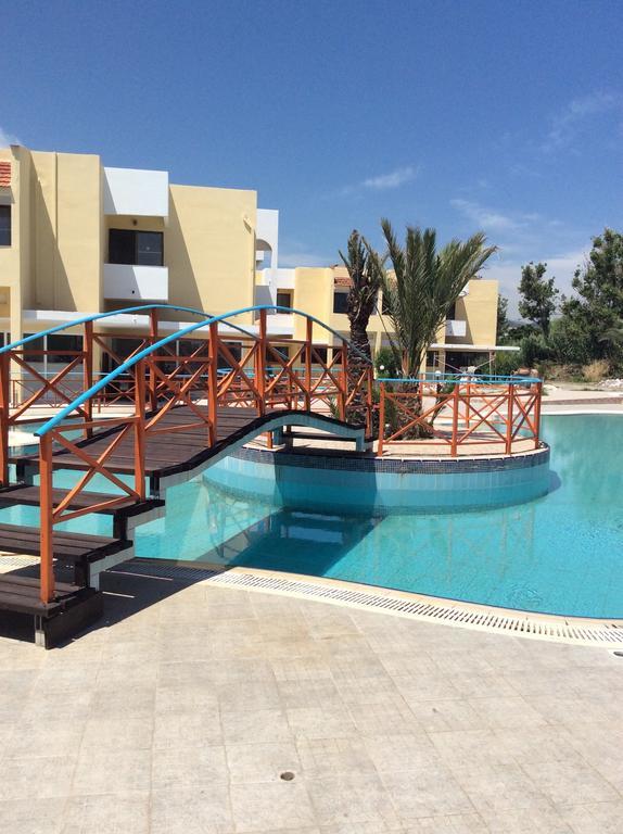 Angelos Beach Hotel ファリラキ エクステリア 写真