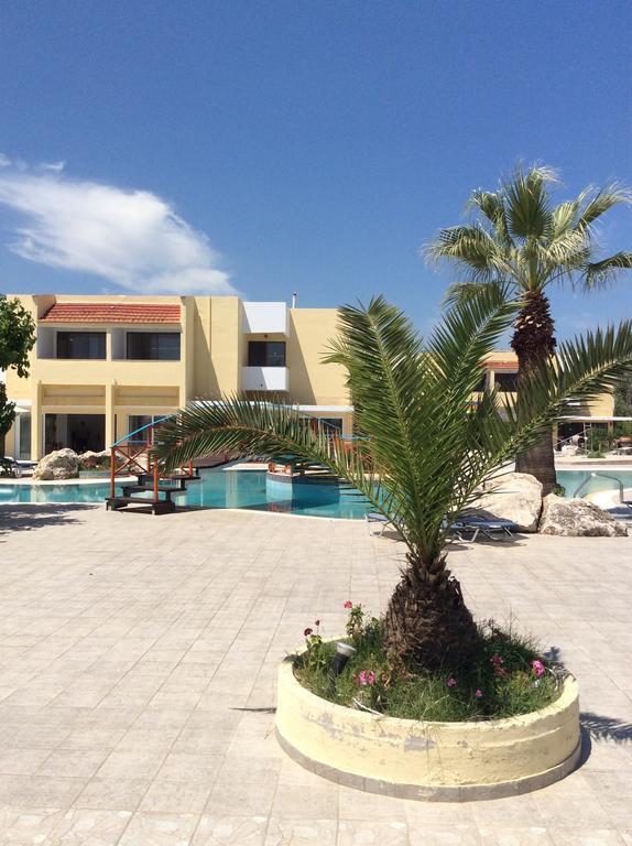 Angelos Beach Hotel ファリラキ エクステリア 写真