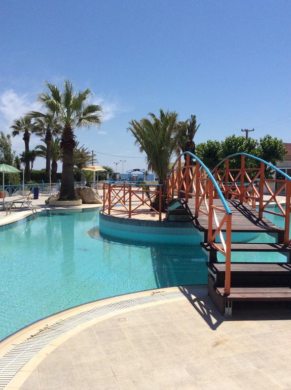 Angelos Beach Hotel ファリラキ エクステリア 写真