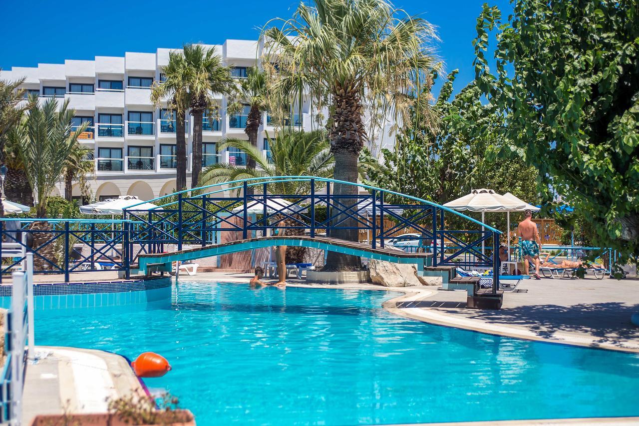 Angelos Beach Hotel ファリラキ エクステリア 写真