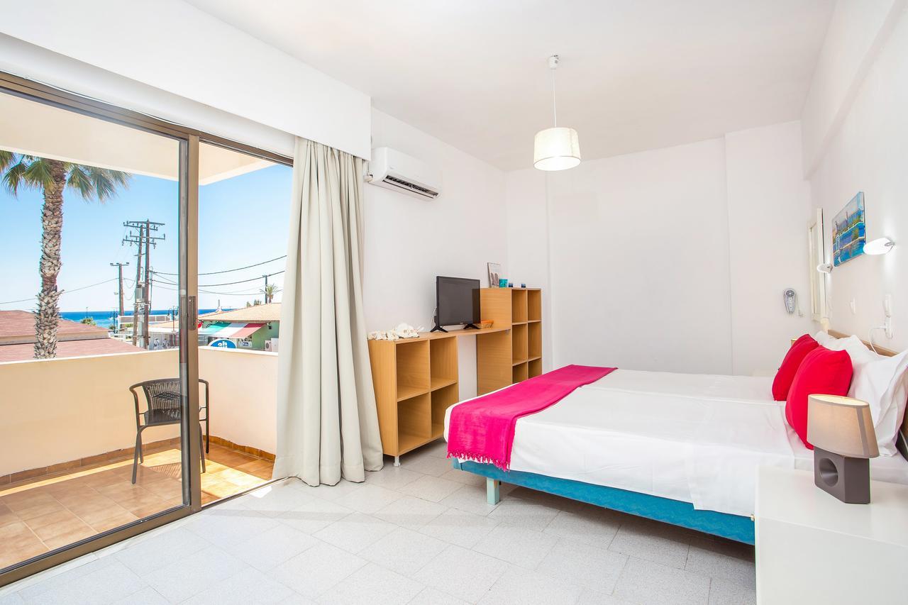 Angelos Beach Hotel ファリラキ エクステリア 写真
