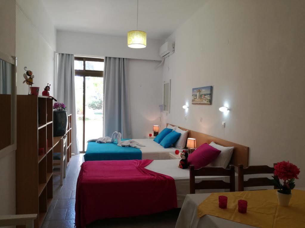 Angelos Beach Hotel ファリラキ エクステリア 写真